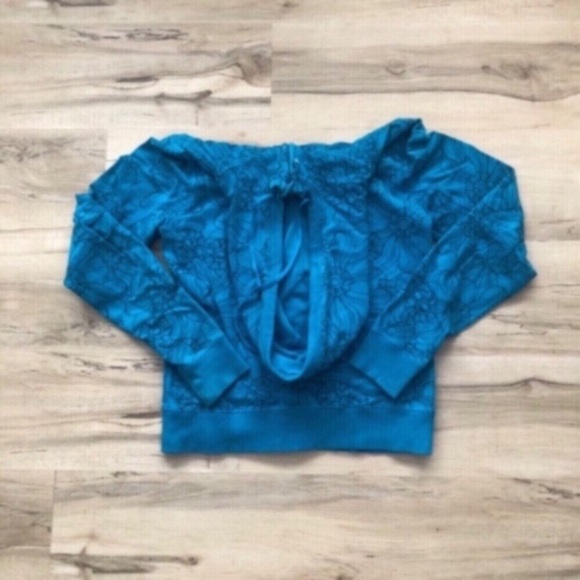 lululemon athletica Blue Floral Sweater - Picture 5 of 6